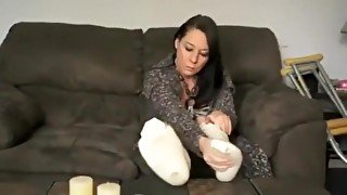 Zoe breaks her leg