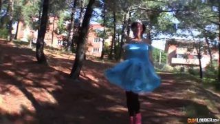 Hot brunette latin Suhaila Hard is making a perfect Blowjob in public place