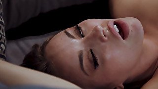 Attractive skinny babe gets her amazing pussy licked