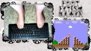 Sexy Feet Playing Mario Pt 2