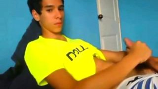 Latino Twink Shows Off When Jerking