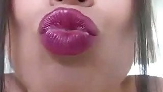 Webcam solo with my cute GF applying her lipstick and making lipprints