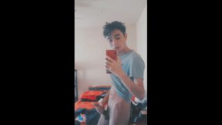 Masturbation sexy young in the mirrow 