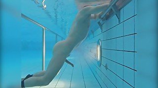 2017-01 / More spa pleasures: sauna and pool masturbation, water jet orgasm