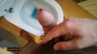 Stroking into the blue: straight guy jerks off POV