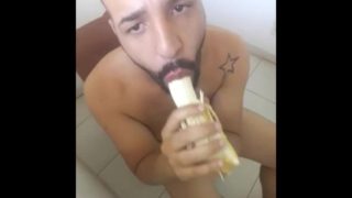 Chupei a banana e gozei gostoso na punheta 