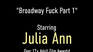 On-Stage Blowjob! Porn And Theater Star Julia Ann Shows Off Her BJ Skill!