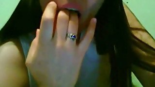 Spoiled and shameless hoe loves finger her smooth twat on cam