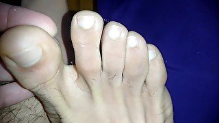 close up video of my toes / foot fetish / fetish