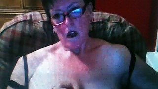 This old lady is so fucking naughty and she just loves masturbating on cam