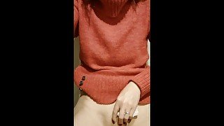 I pee in public toilet restaurant,  Peeing Pussy Close Up-  kinkydollxxxx