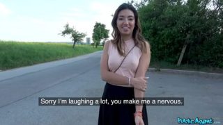 Mexican babe gives roadside blowjob