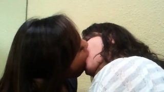 Lesbian Kiss