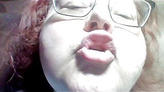 BBW gives you close up clip of her nake lips and mouth kissing and licking her lips 4 you a requested clip!