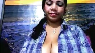 Naturally big-breasted chick shows her boobs for the webcam