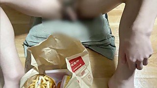 マクドナルド、ときどきペニス、夜マック食べてみた