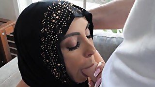 Lustful IT guy licks and fucks Muslim wife's pussy