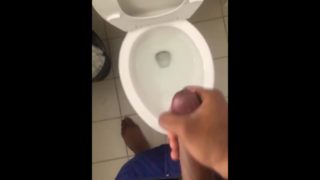 Ebony bbc masturbates in hotel