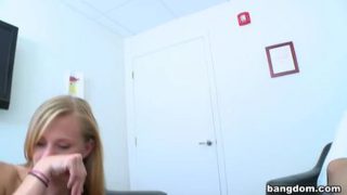 Amazing fair-haired Autum Lee receiveing huge facial cumshot