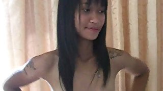 Horny Filipina girlfriend posing very sexy