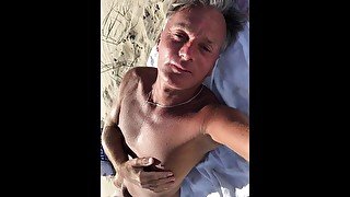 UltimateSlut Christophe PUBLIC MASTURBATION AT THE BEACH