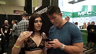 AVN (ADULT ENTERTAINMENT EXPO) 2018 - PICKING UP AUDREY ROYAL