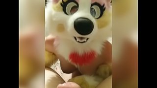 Foxy gets blown by Iliza and takes her for a ride (Fursuit Sex)