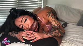 Luna Baby creams and bounces her ass on a big juicy cock