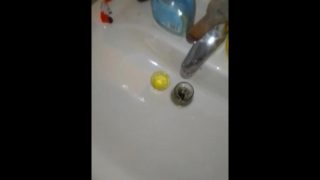 Teen Boy piss in cups