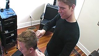 RaunchyTwinks Video: Naughty hairdresser gets blown