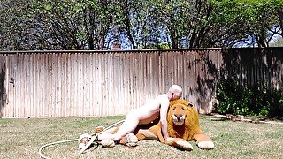 Giant Lion Fuck Hose Enema Hybrid