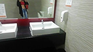 TEEN BEAUTIFUL FIT GIRL PEEING IN PUBLIC TOILET. FETISH AMATEUR POV PEE