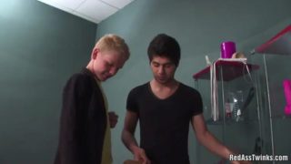 Twink gets a fucking and a gaping asshole