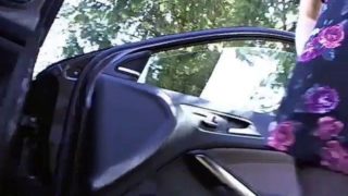 Car dick flasher gets lucky