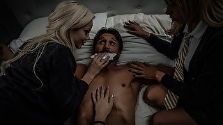 Elsa Jean Kenzie Reeves Tommy Gunn Zoe Clark in When College Girls Attack - DigitalPlayground