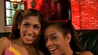 Latinas Estelle Leone and Sahara Knight