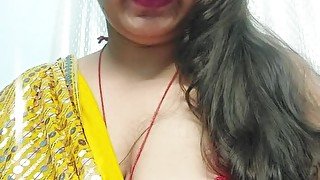 Horny bhabi showing boobs and pussy hole