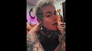 Hit tattooed transgender male playing with big clit fucking his man pussy