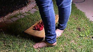 Feet and Strawberries for Valentine’s day ¡¡Eat me!!