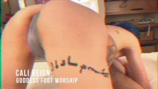 CALI REIGN - Goddess Foot Worship - Alt girl, E-Girl, Tattoos, Escort, Elite Alt Courtesan