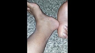 Amateur foot/feet fetish vid