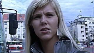 czech streets - ilona takes cash for public sex