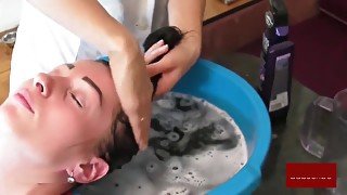 Haare Waschen Und Shampoonieren - 30