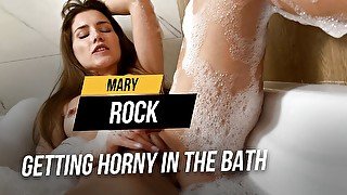 Getting horny in the bath