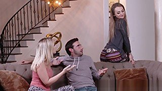 Milf stepmom booty jizzed in threesome