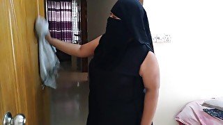 (Hijab Beautiful BBW Aunty) - Indian hot aunty neighbor boy fucked while cleaning house