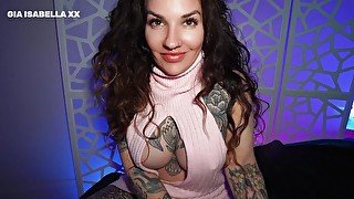 Horny Stepmom With No Boundaries Wants  To  Show You A Good Time