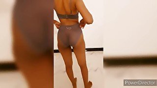 අලුත බැදපු ජෝඩුව  කොහොමද සැප, සද්දේ එක්කම  Sexy Babe Getting Fucked At Home with New lingerie