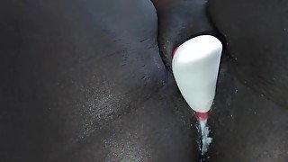 Vibrator in slow motion (cream)