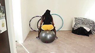 Ebony MILF exercise twerking ball bouncing